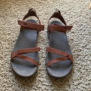 Teva Sandals Size 8.5